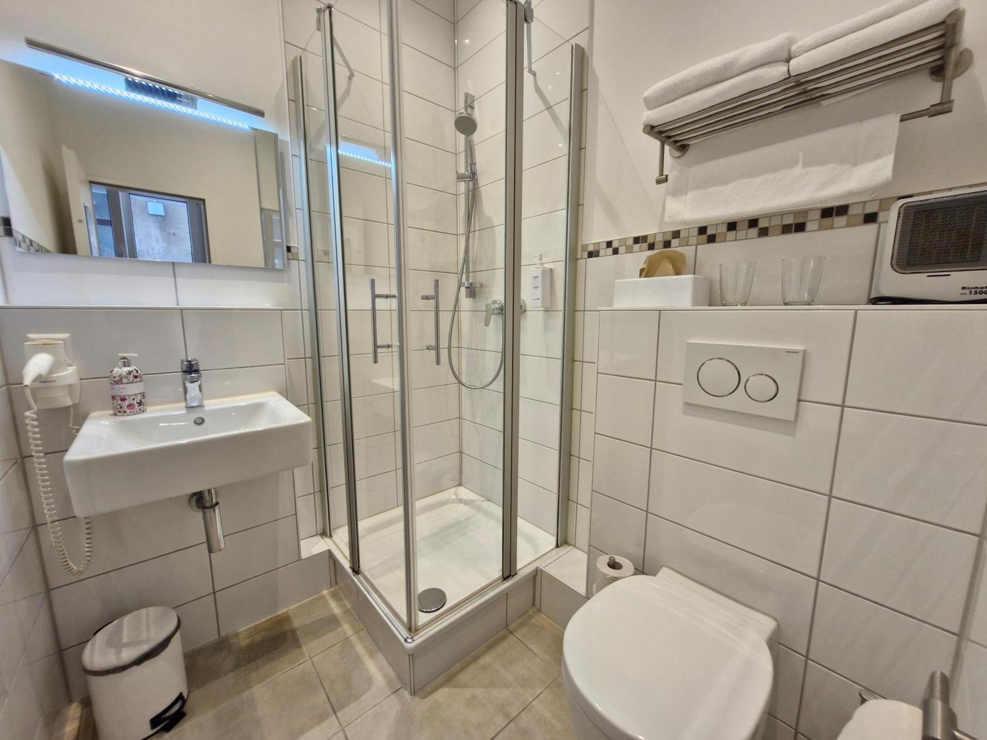 List Five - Your British Guesthouse Stuttgart Exterior photo